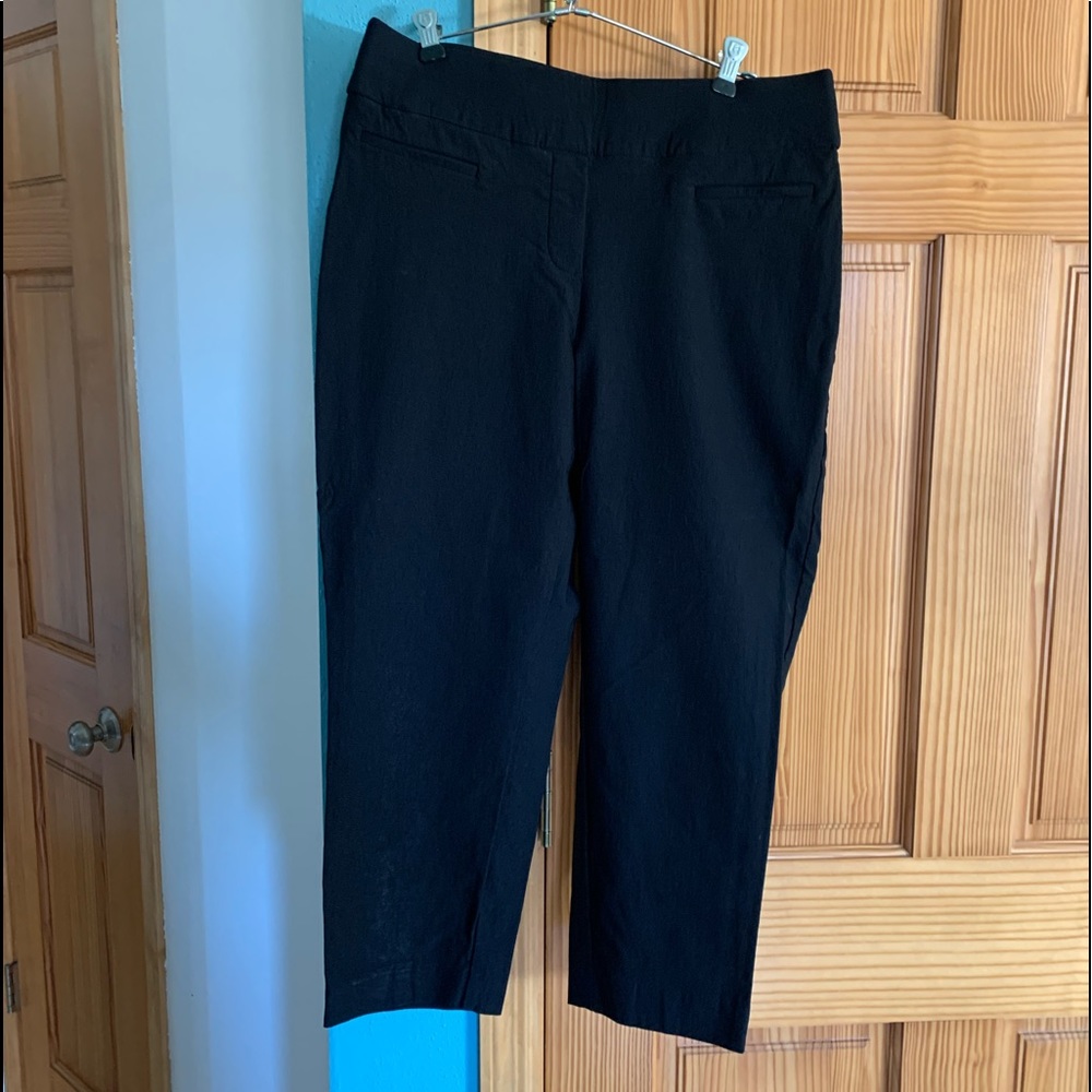 Black Apt.9 Capris